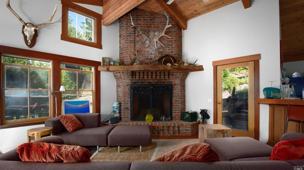 31101 Fish Rock Road Yorkville, CA 95494