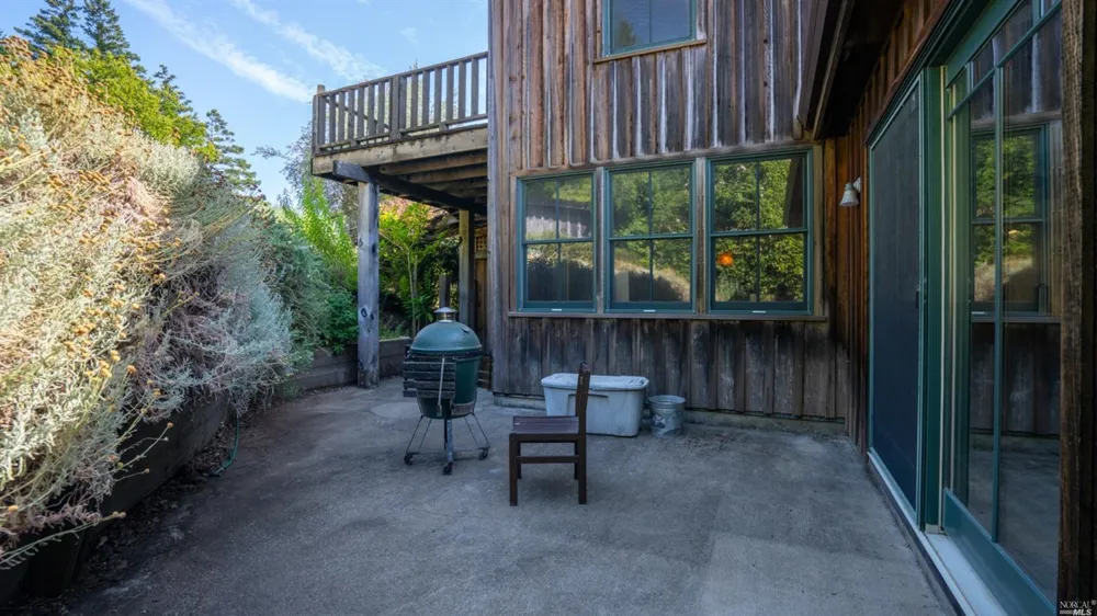 31101 Fish Rock Road Yorkville, CA 95494