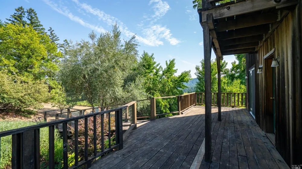 31101 Fish Rock Road Yorkville, CA 95494