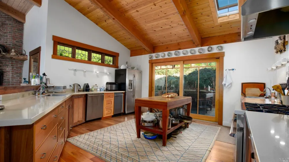 31101 Fish Rock Road Yorkville, CA 95494