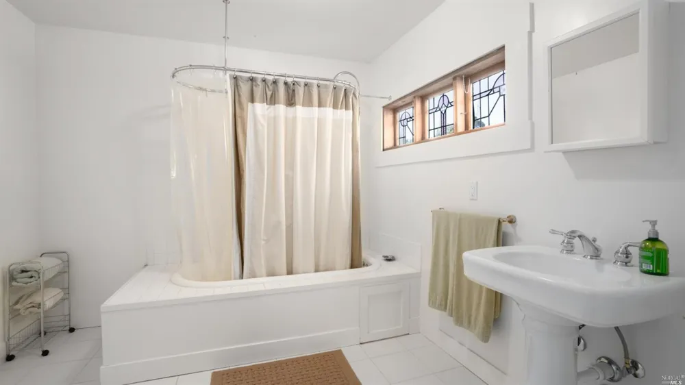 31101 Fish Rock Road Yorkville, CA 95494