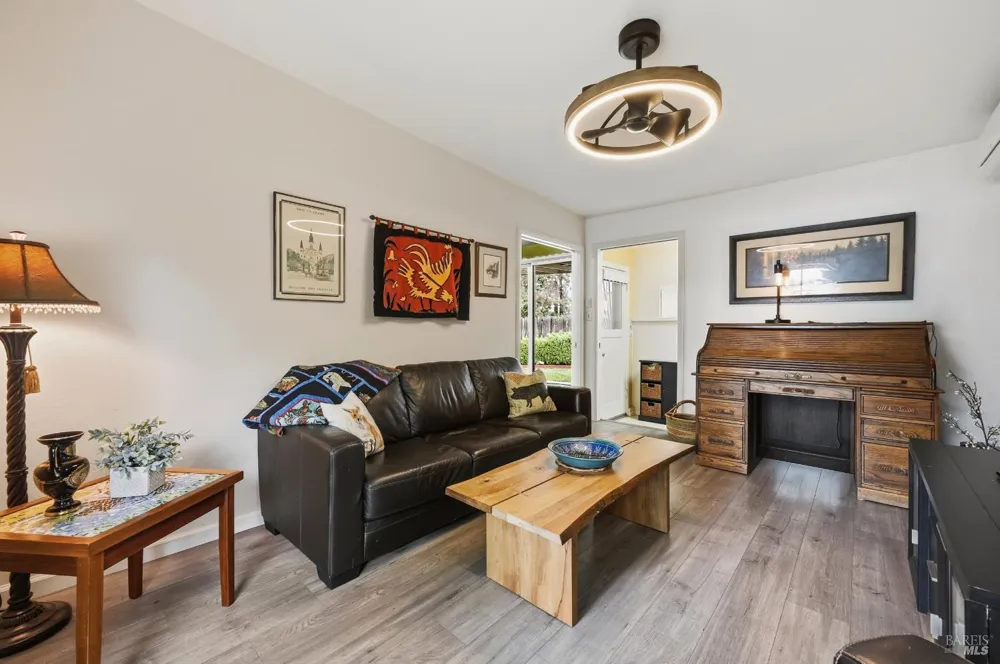 2490 Main Street Napa, CA 94558