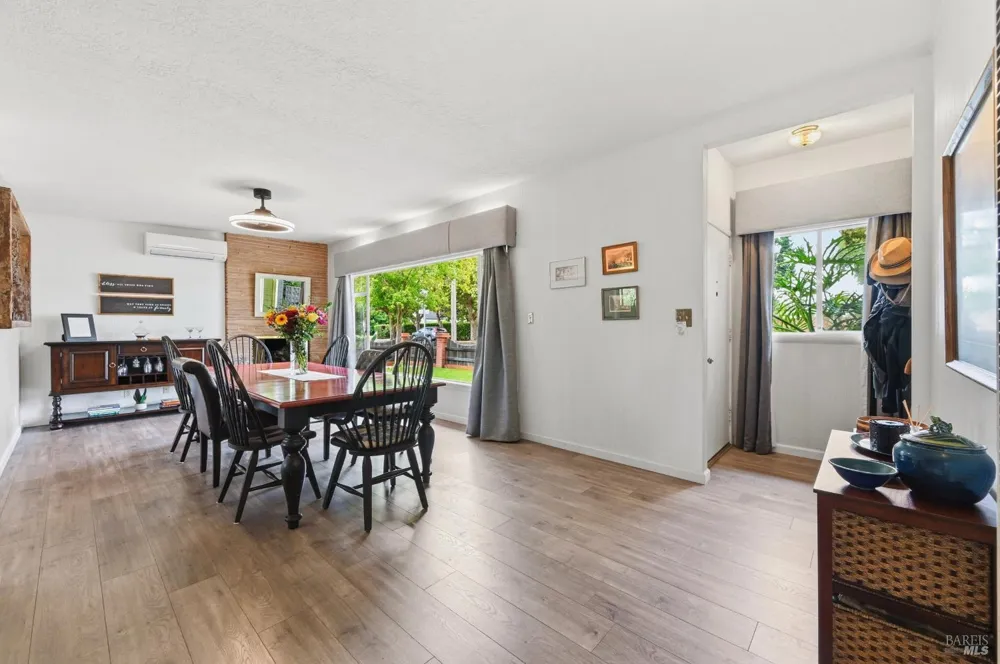 2490 Main Street Napa, CA 94558