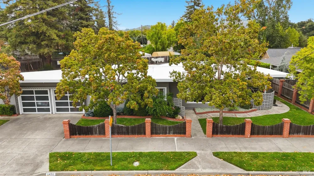 2490 Main Street Napa, CA 94558
