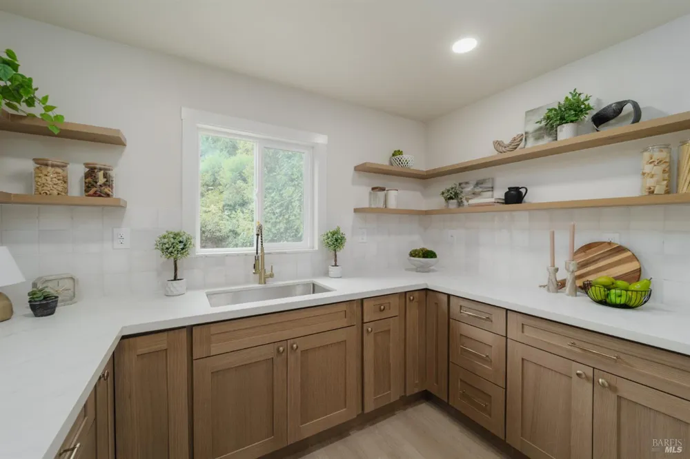 8061 Elphick Road Sebastopol, CA 95472