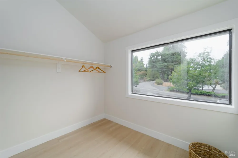 8061 Elphick Road Sebastopol, CA 95472