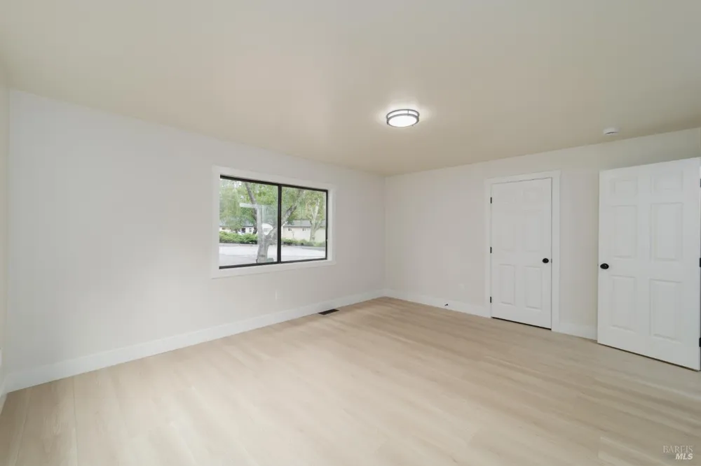 8061 Elphick Road Sebastopol, CA 95472