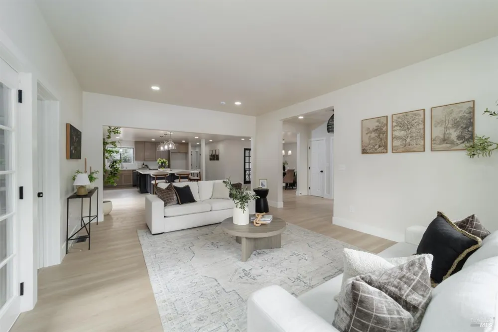 8061 Elphick Road Sebastopol, CA 95472