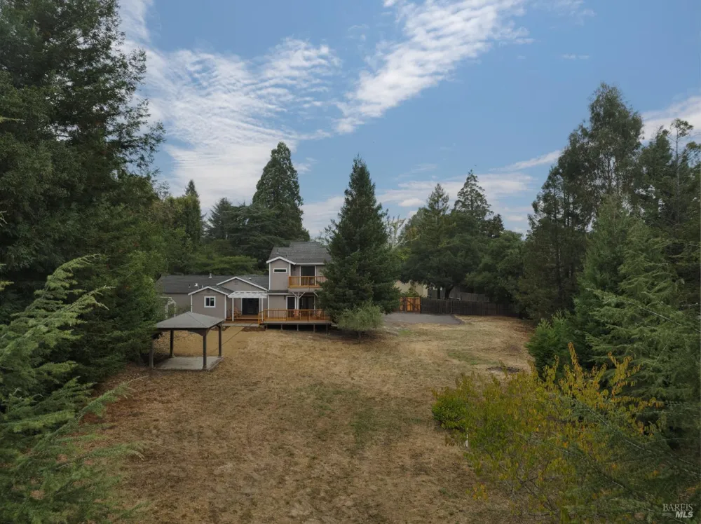 8061 Elphick Road Sebastopol, CA 95472