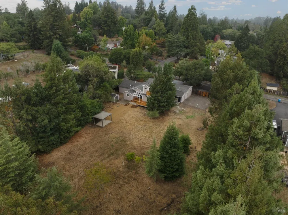 8061 Elphick Road Sebastopol, CA 95472