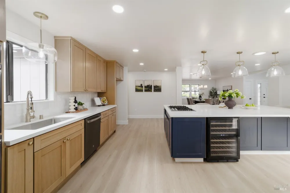 8061 Elphick Road Sebastopol, CA 95472