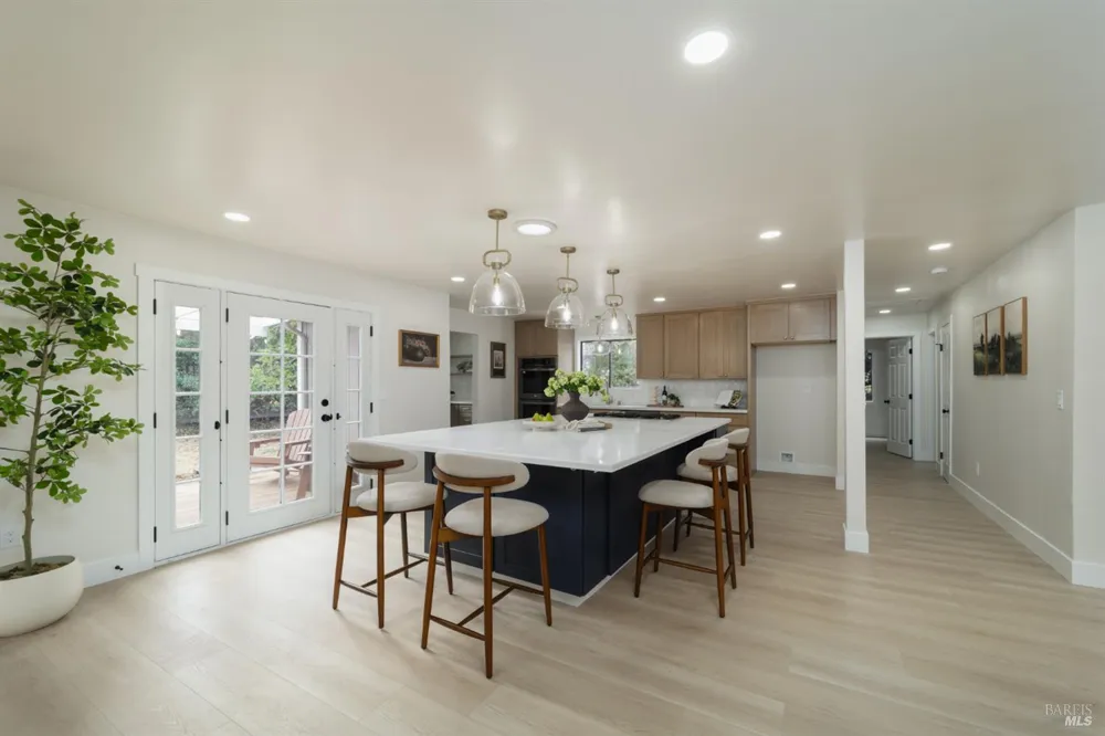 8061 Elphick Road Sebastopol, CA 95472