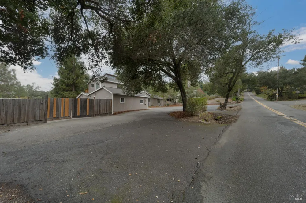 8061 Elphick Road Sebastopol, CA 95472