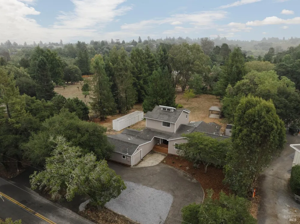 8061 Elphick Road Sebastopol, CA 95472