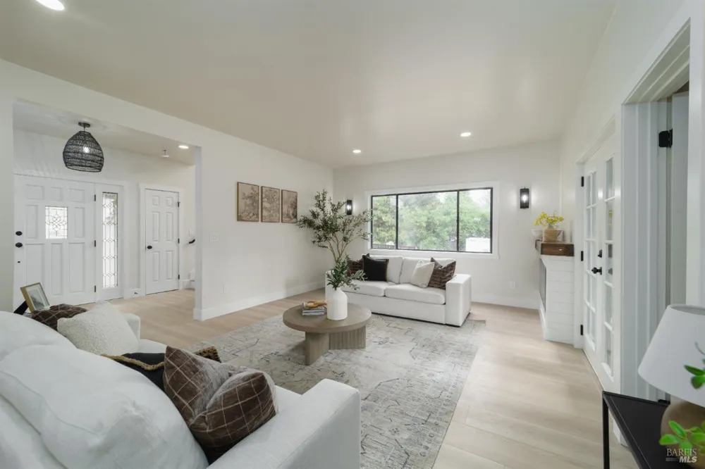 8061 Elphick Road Sebastopol, CA 95472
