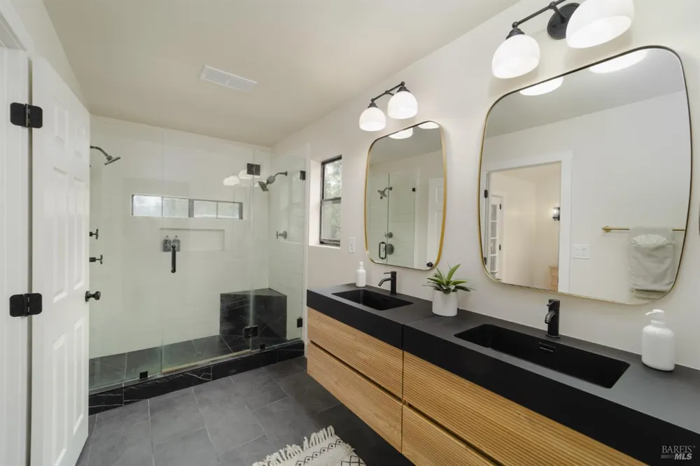 8061 Elphick Road Sebastopol, CA 95472
