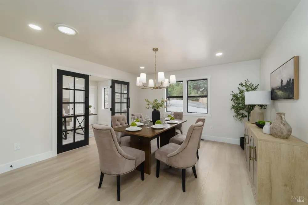 8061 Elphick Road Sebastopol, CA 95472