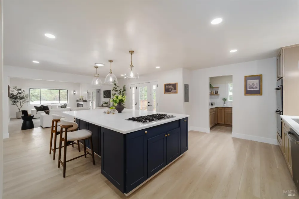 8061 Elphick Road Sebastopol, CA 95472