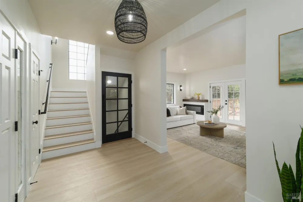 8061 Elphick Road Sebastopol, CA 95472