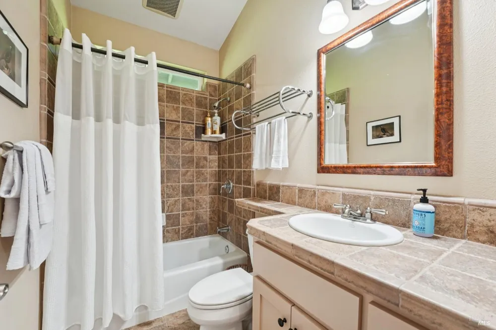 22585 Sylvan Way Monte Rio, CA 95462