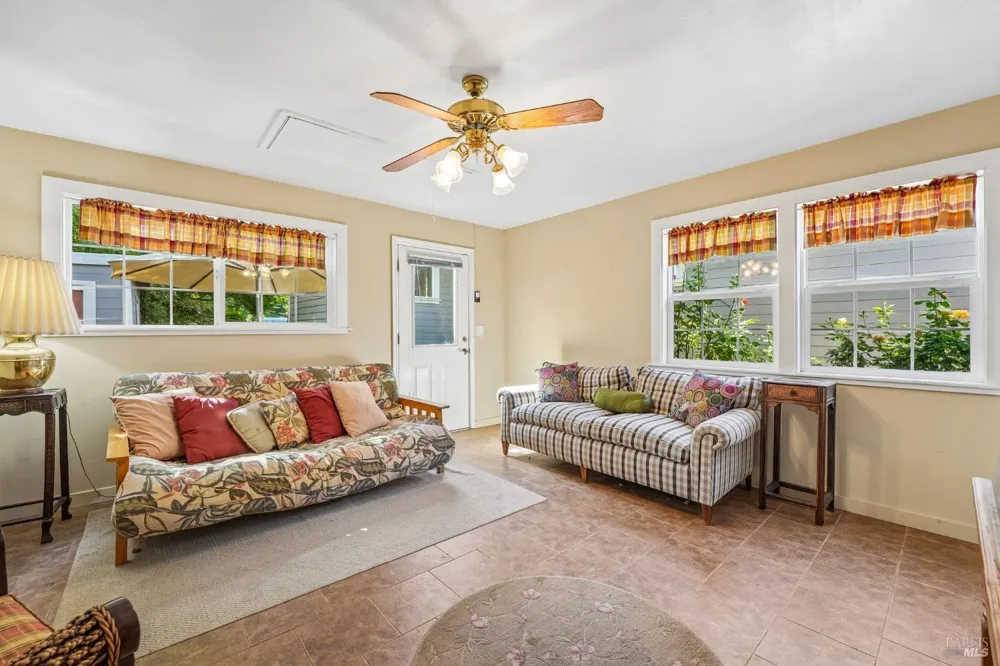 22585 Sylvan Way Monte Rio, CA 95462