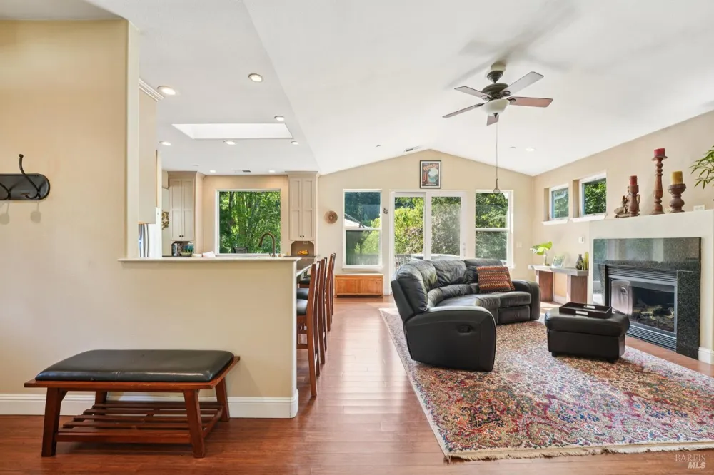 22585 Sylvan Way Monte Rio, CA 95462