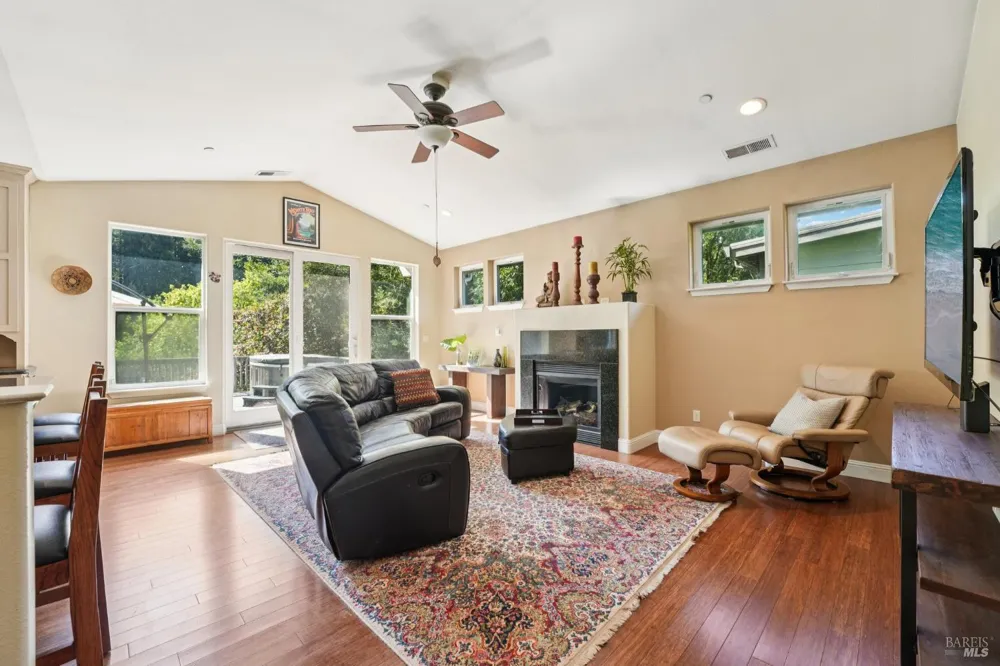 22585 Sylvan Way Monte Rio, CA 95462