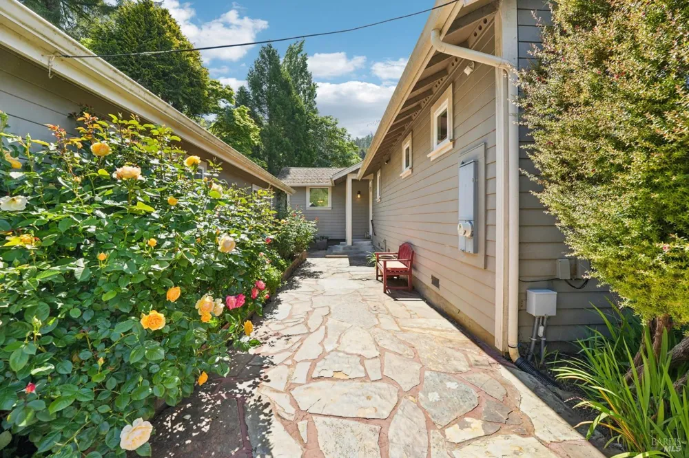 22585 Sylvan Way Monte Rio, CA 95462