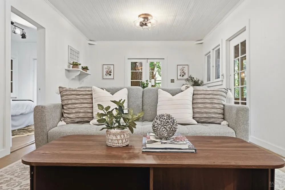 11 Shady Lane Larkspur, CA 94939