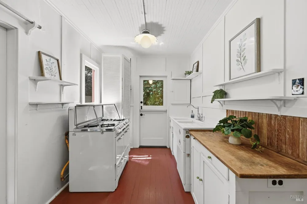 11 Shady Lane Larkspur, CA 94939