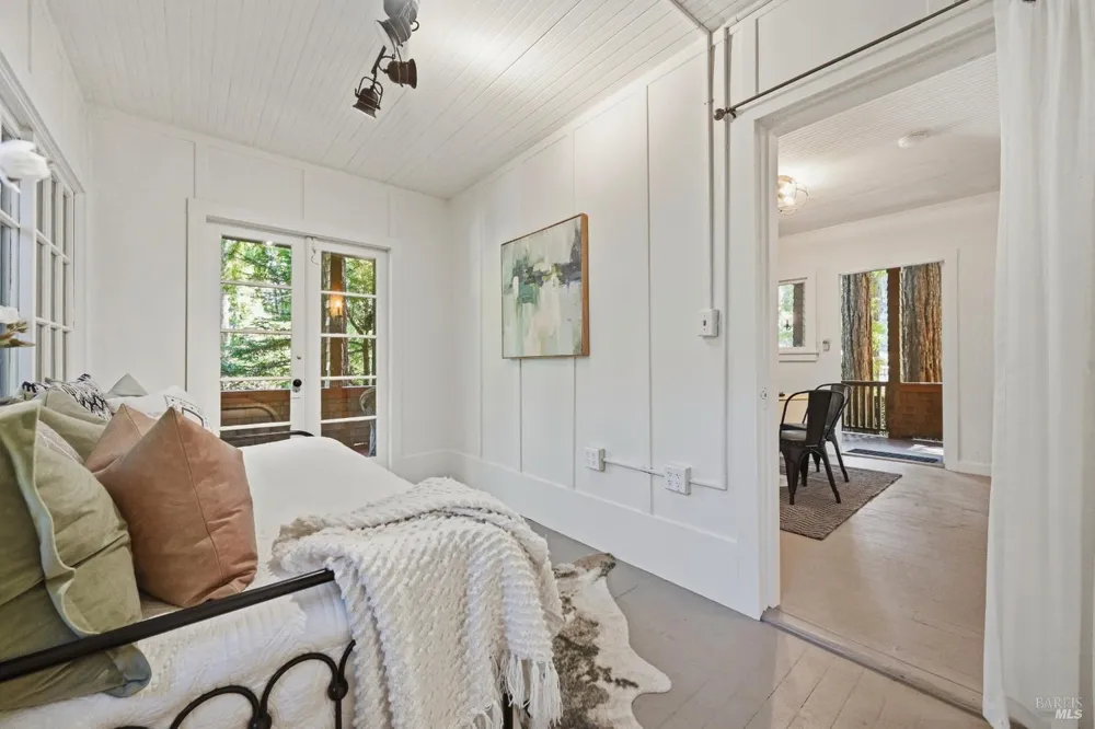 11 Shady Lane Larkspur, CA 94939