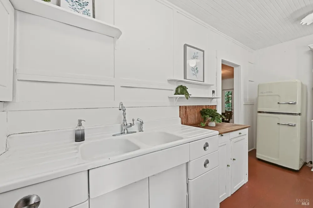 11 Shady Lane Larkspur, CA 94939