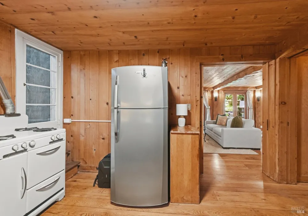 11 Shady Lane Larkspur, CA 94939