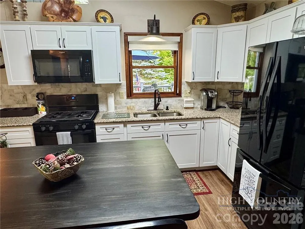 76 Whispering Pine Loop Newland, NC 28657