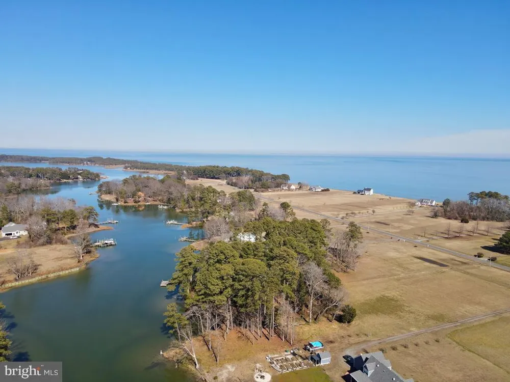 TRANQUILITY ROAD Reedville, VA 22539