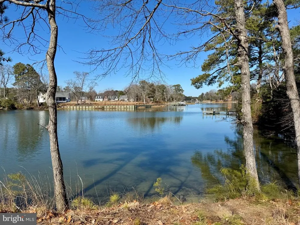 TRANQUILITY ROAD Reedville, VA 22539