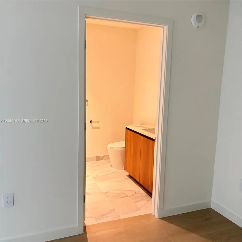 1400 Biscayne Blvd #2003 Miami, FL 33132