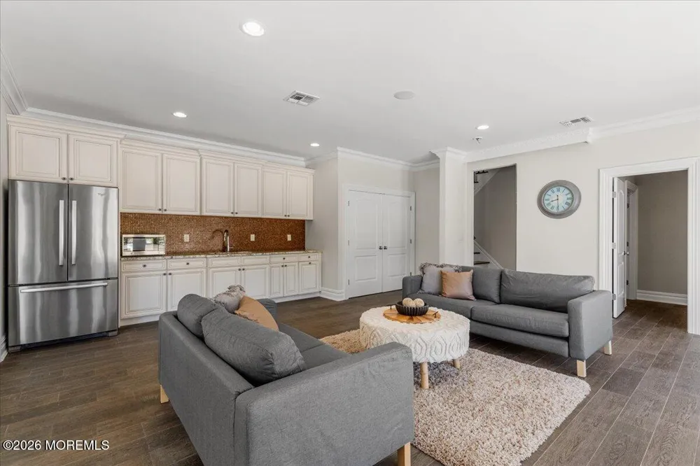 2 Cindy Court Holmdel, NJ 07733