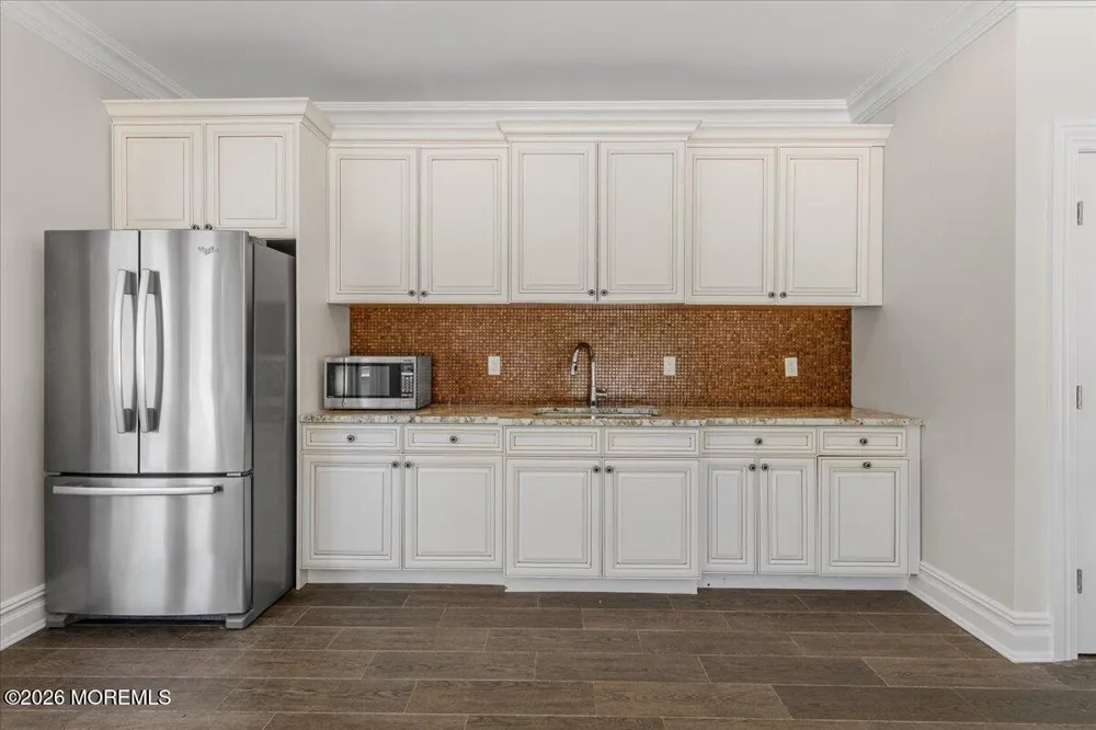 2 Cindy Court Holmdel, NJ 07733