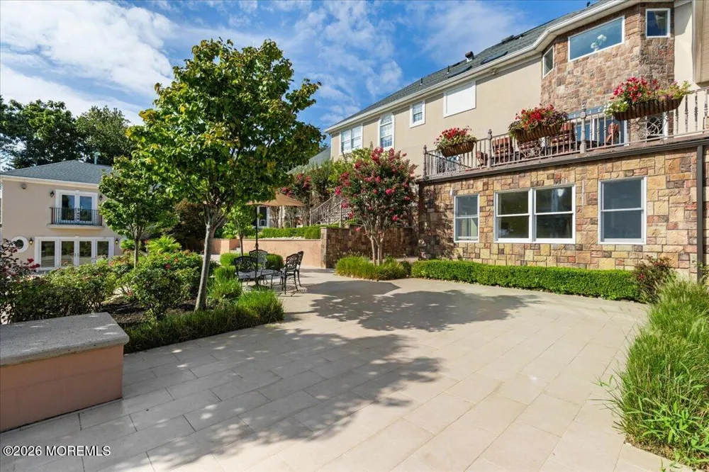 2 Cindy Court Holmdel, NJ 07733
