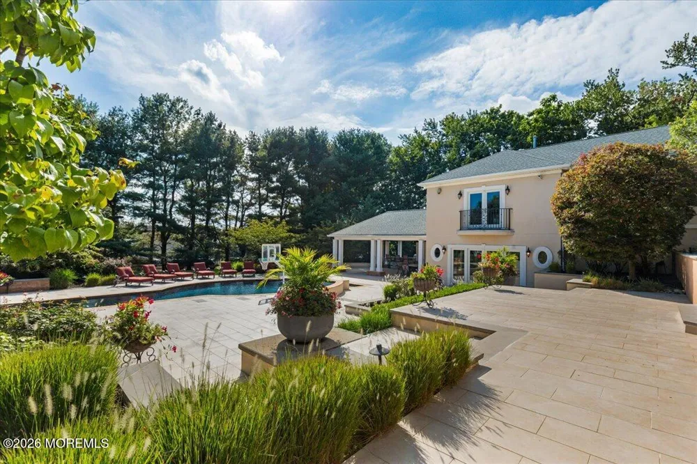 2 Cindy Court Holmdel, NJ 07733
