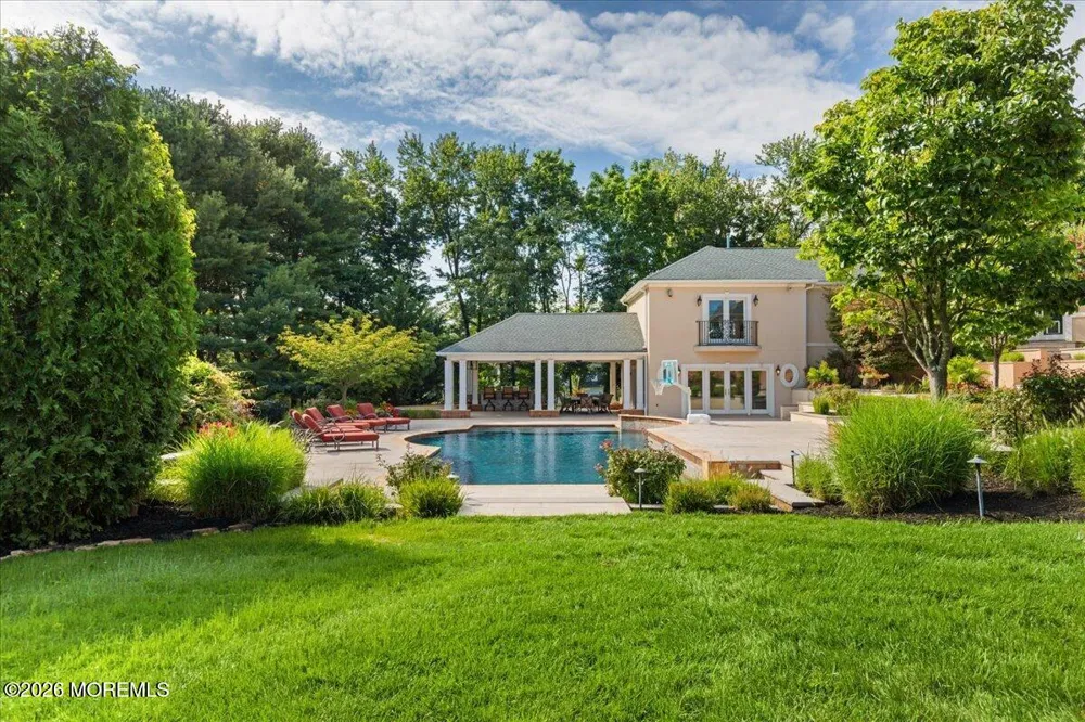 2 Cindy Court Holmdel, NJ 07733