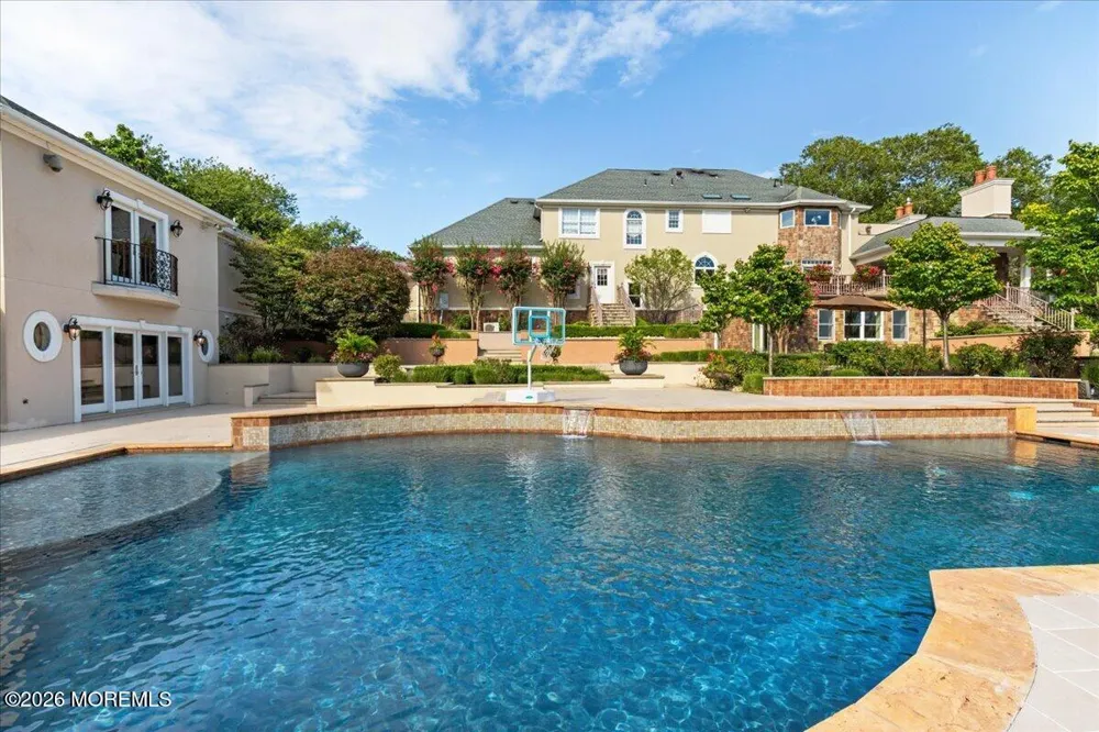 2 Cindy Court Holmdel, NJ 07733