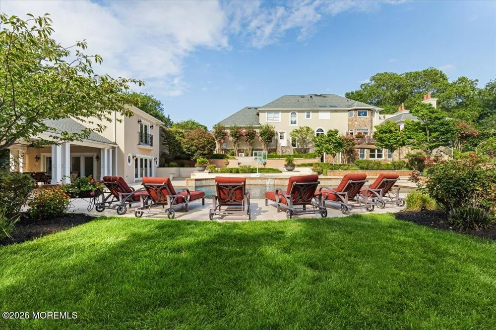 2 Cindy Court Holmdel, NJ 07733
