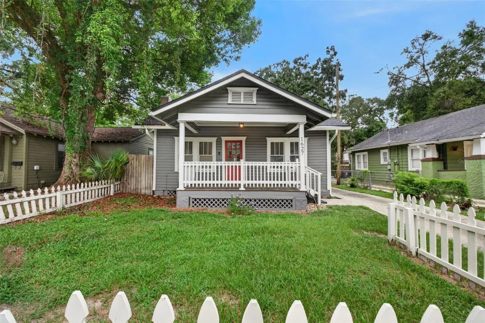 1627 E CONCORD STREET Orlando, FL 32803