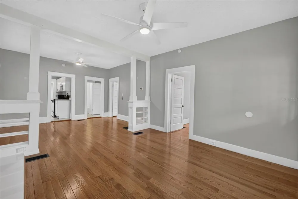 1627 E CONCORD STREET Orlando, FL 32803