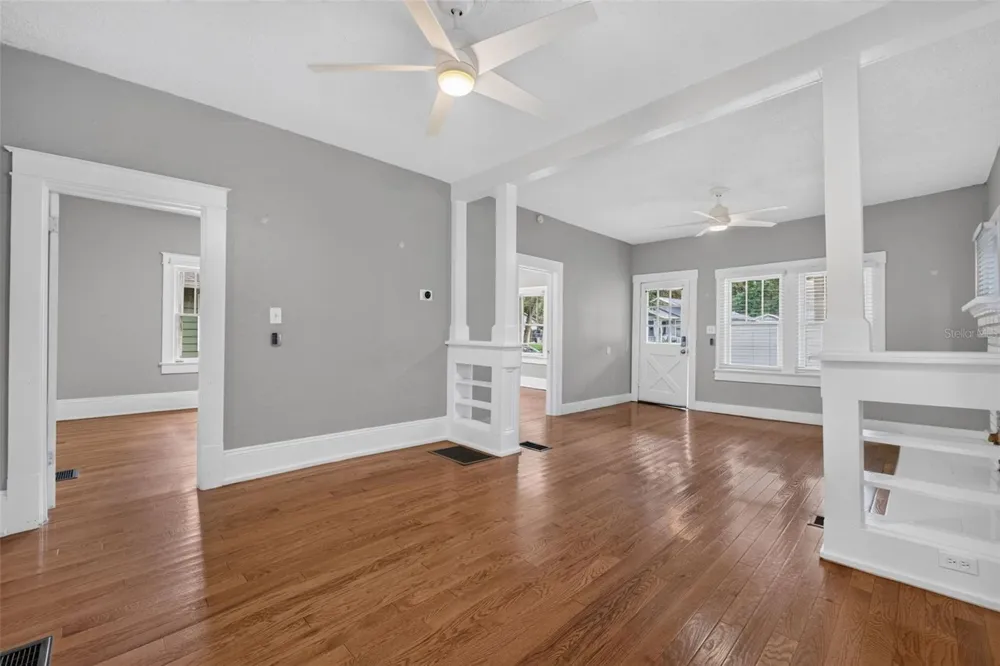 1627 E CONCORD STREET Orlando, FL 32803