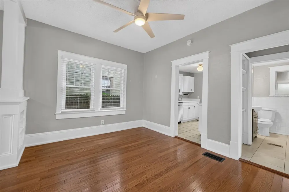1627 E CONCORD STREET Orlando, FL 32803
