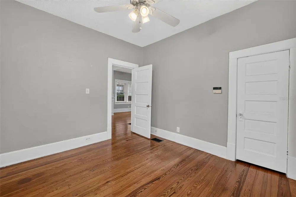 1627 E CONCORD STREET Orlando, FL 32803
