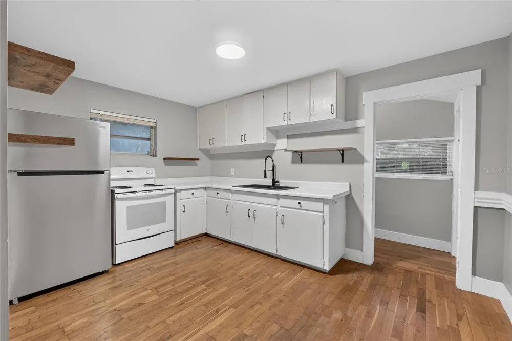 1627 E CONCORD STREET Orlando, FL 32803
